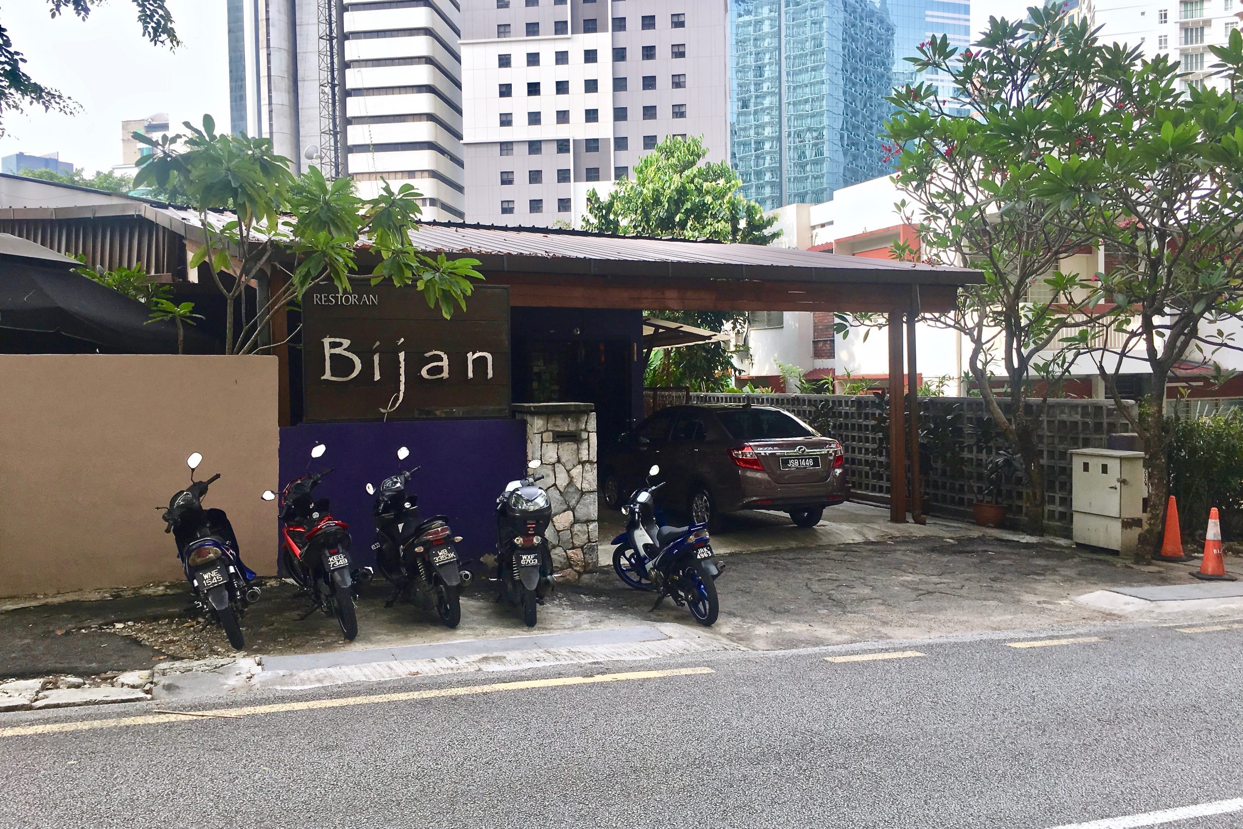 Bijan Entrance | Bijan Restaurant | Bijan Bar | Food For Thought