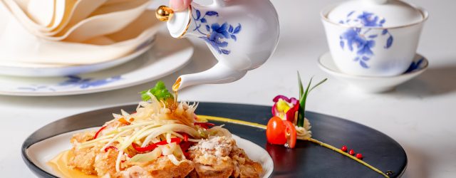 Jade Pavilion ExperienceTraditional “Beijing” Duck Served with Condiments 北京片皮鴨 | Jade Pavilion | Food For Thought